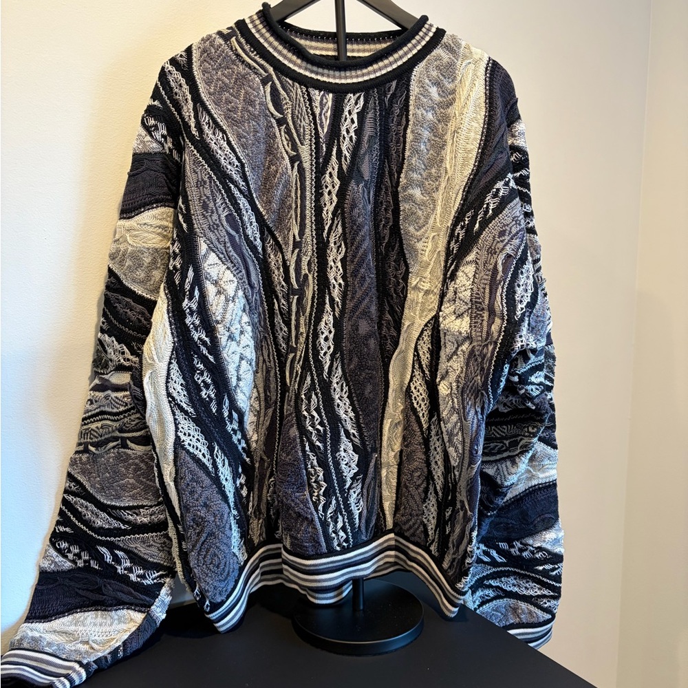 COOGI Black and Cream Textured Crewneck Sweater